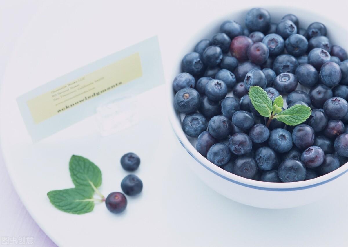 蓝莓冷藏好还是常温好（蓝莓放在冰箱可以保存多久）-1
