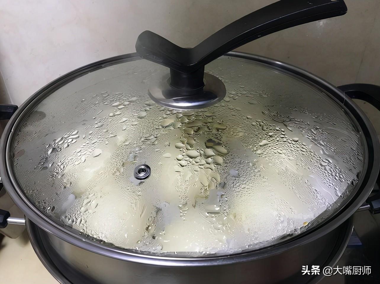 蒸馒头一直用大火吗（在家蒸馒头的做法技巧）-5