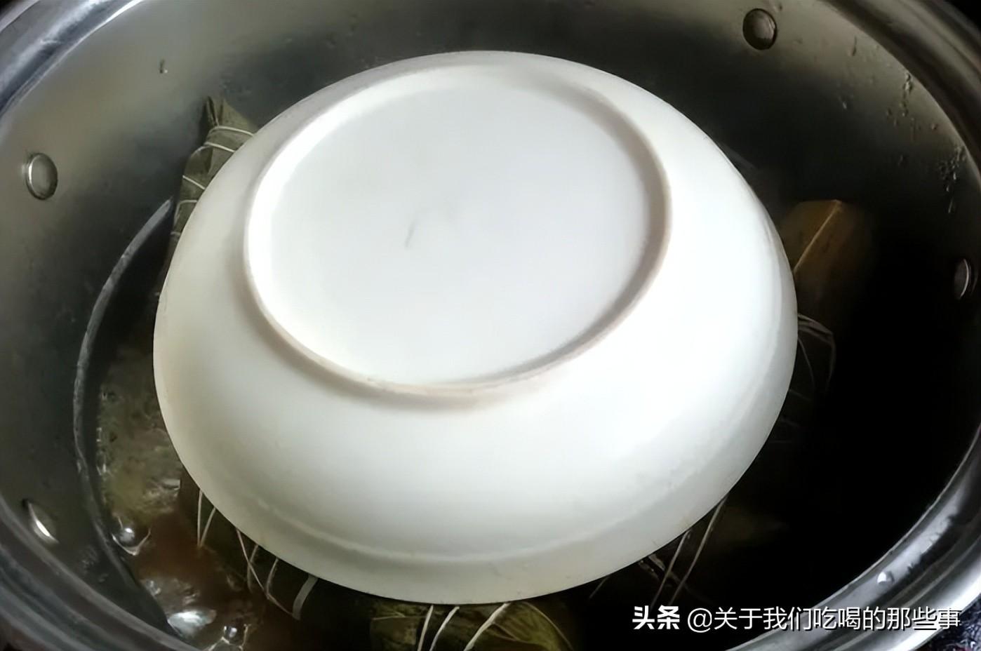白米粽子煮多久才会熟（煮粽子是冷水下锅还是热水下锅）-5