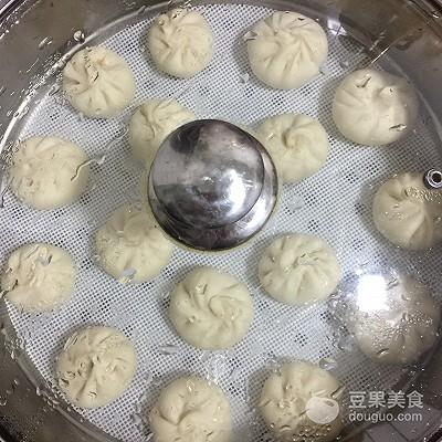 蒸小笼包要多长时间（小笼包的做法和配方）-25