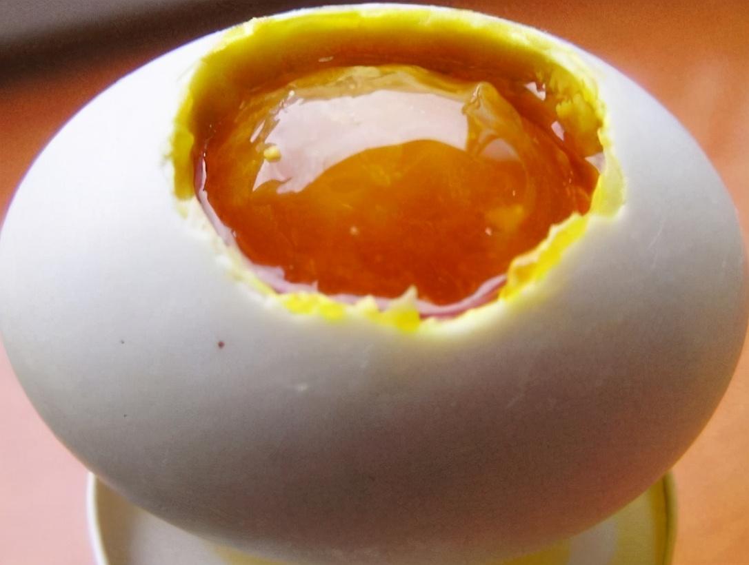 咸鸭蛋放冰箱能放多久（咸鸭蛋的保存方法）-5