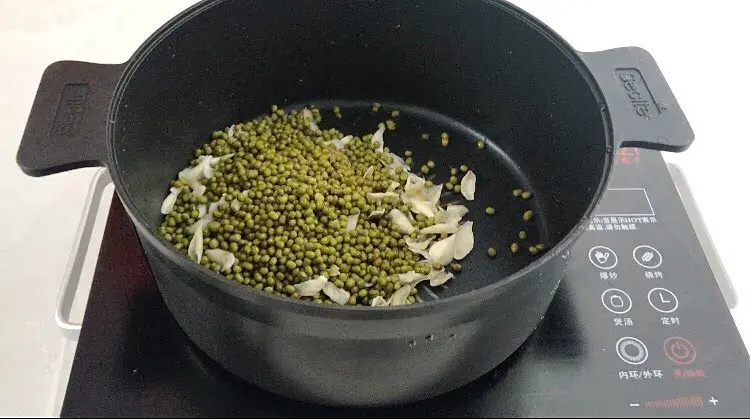 煮绿豆汤绿豆要泡多久（绿豆有哪些吃法）-6
