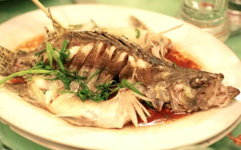 丁桂鱼和鲈鱼哪个好吃（清蒸桂鱼的做法）