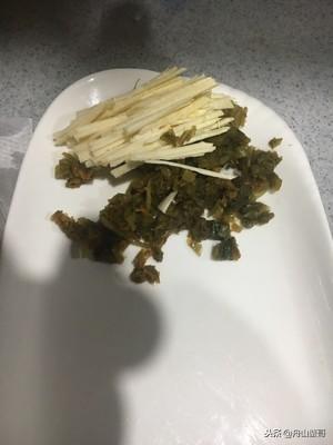 雪菜小黄鱼的家常做法-1