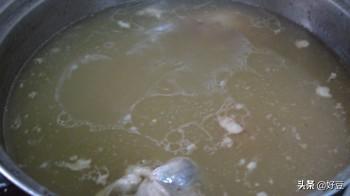 羊肉泡馍的汤的正宗做法 做羊肉泡馍要哪些配料-7