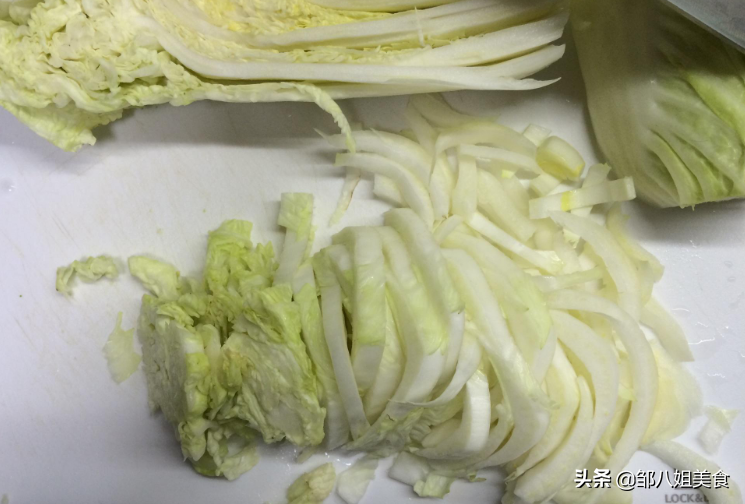 酸菜的做法腌制方法及过程（生腌酸菜的腌制方法窍门）-4