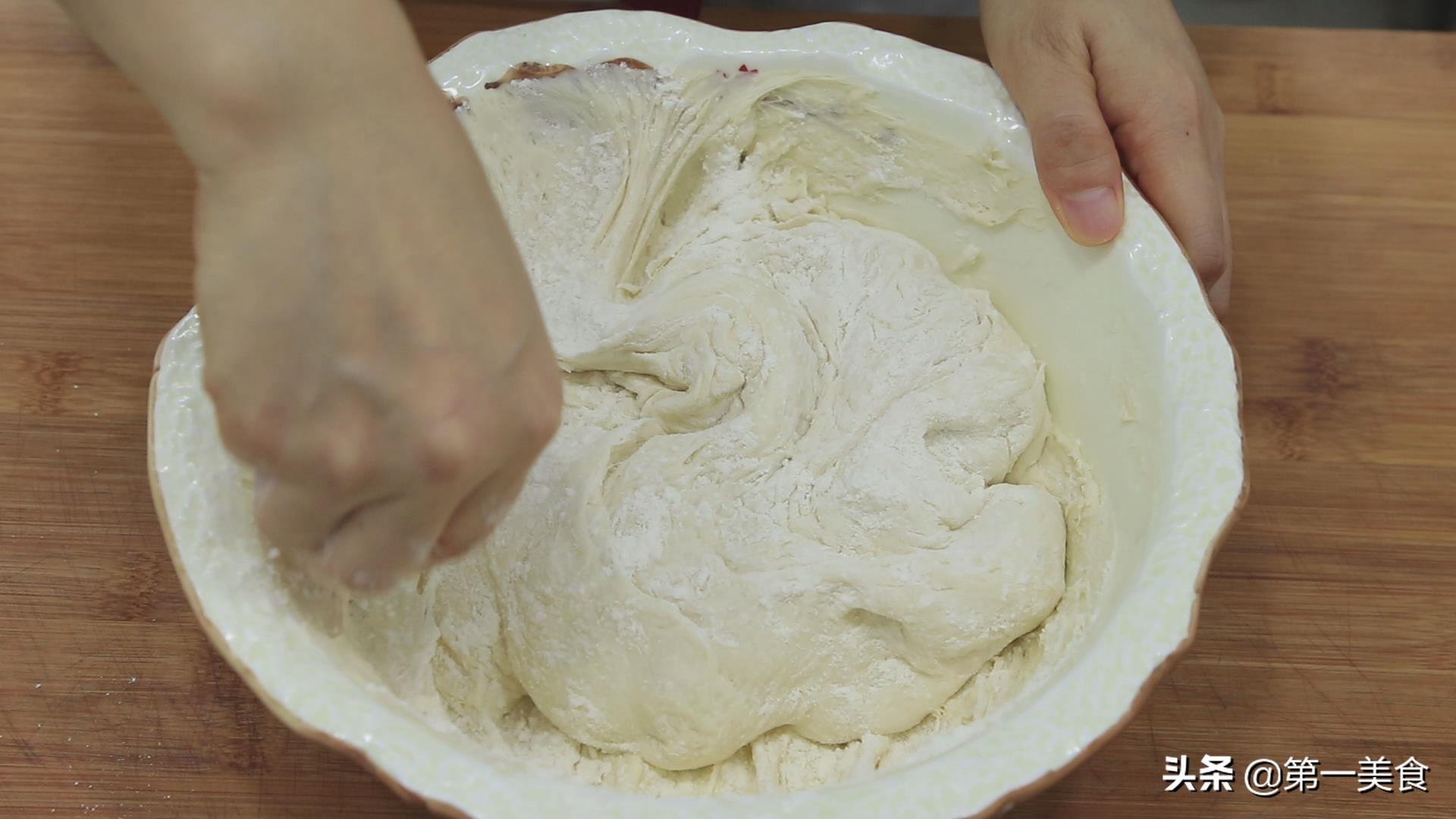 烤箱做面包的家庭做法简单易学（用烤箱做面包教程）-13