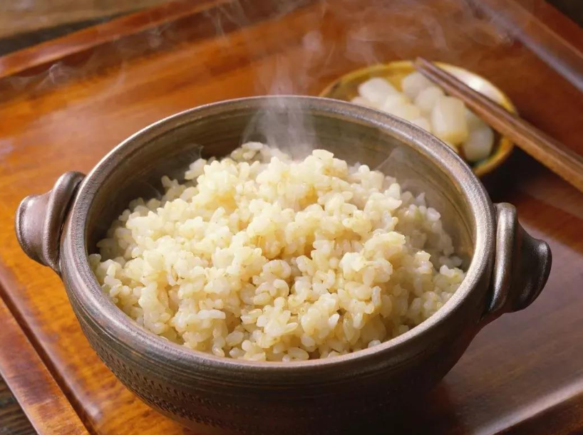 糙米饭怎么煮才能煮软糯（吃糙米饭的好处）-8