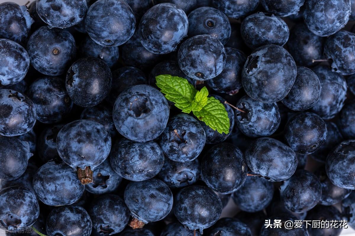蓝莓的清洗方法有哪些（蓝莓白霜需要洗吗）-1