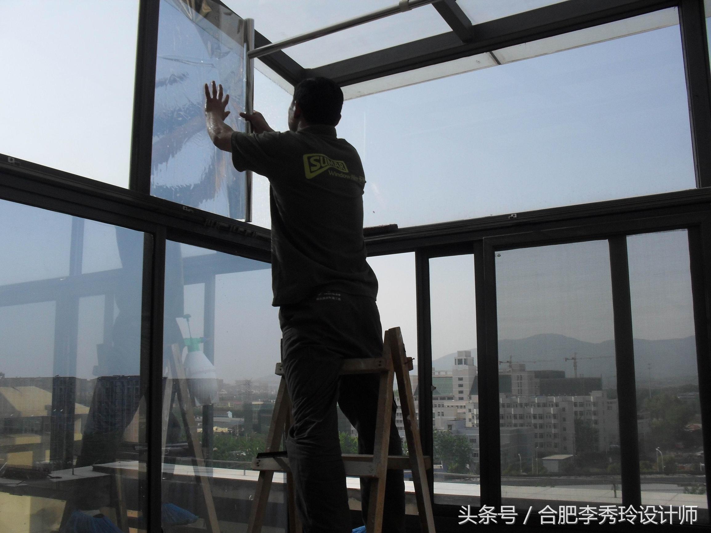 阳台窗户玻璃贴膜效果图_阳台玻璃贴膜优缺点-2