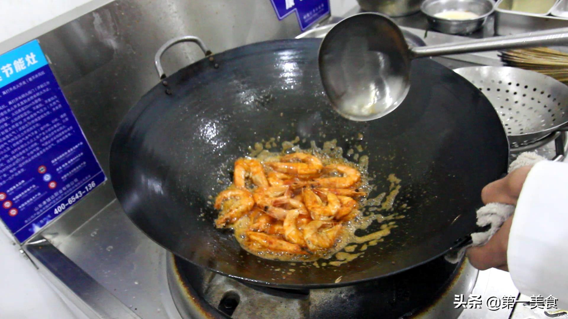 油焖大虾的做法家常窍门（最正宗的油焖大虾）-7