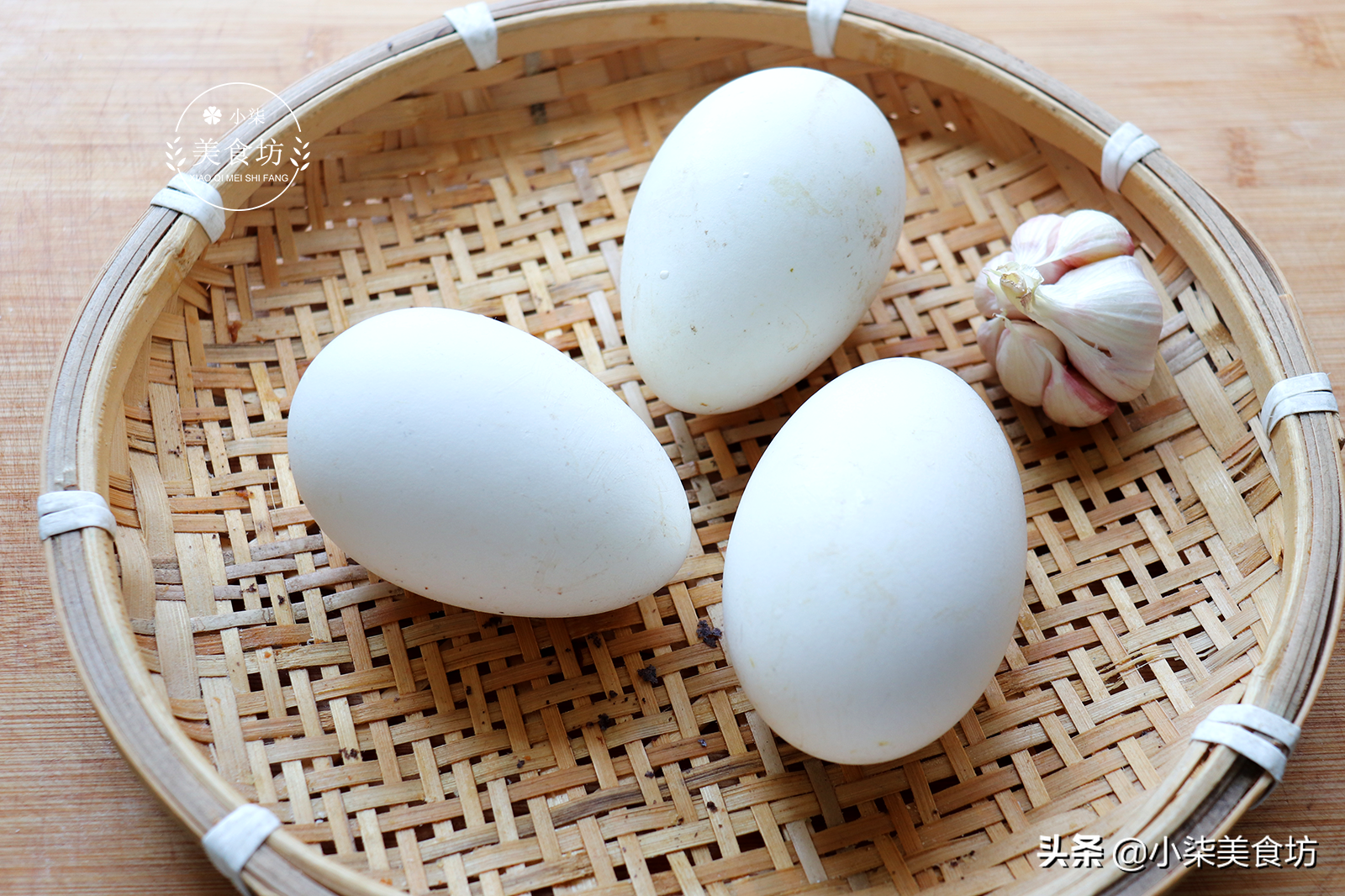 蒜蓉鹅蛋在家怎么做好吃（鹅蛋最佳吃法推荐）-4