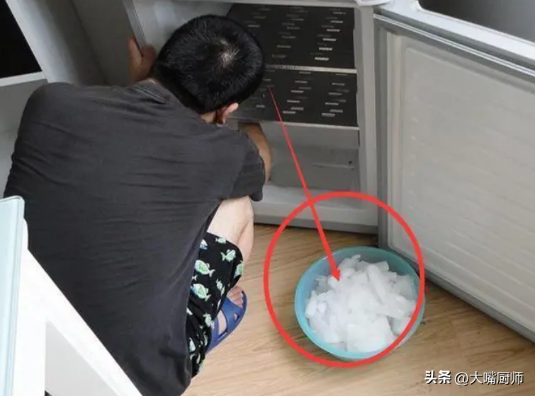 冰箱如何除冰最快方法，五分钟冰箱除霜小妙招-5