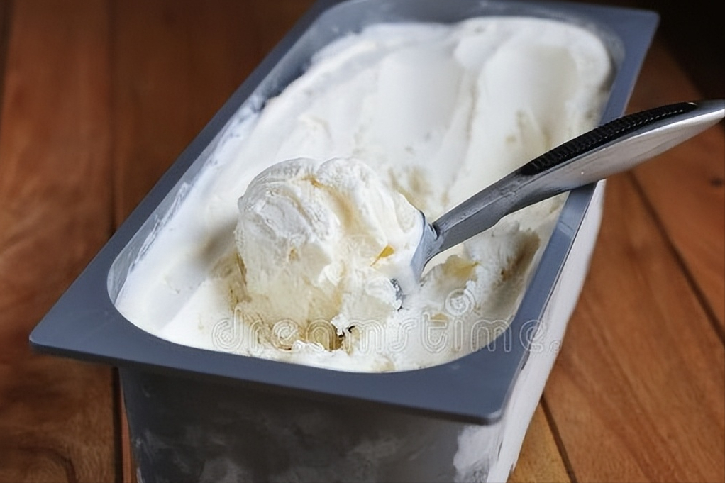 冰淇淋怎么做简单又好吃（用纯牛奶做雪糕最简单的方法）-5
