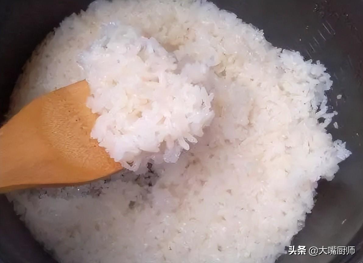 电饭锅蒸大米饭怎么做好吃_正确蒸米饭的方法-8