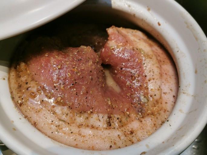 最简单腌咸肉的腌制方法，腌腊肉10斤肉放多少盐-9