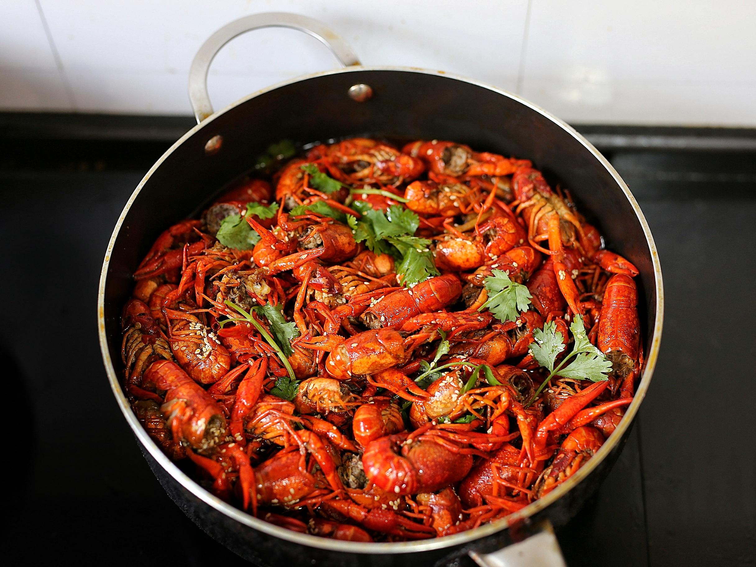 小龙虾焖煮多长时间最好吃-11