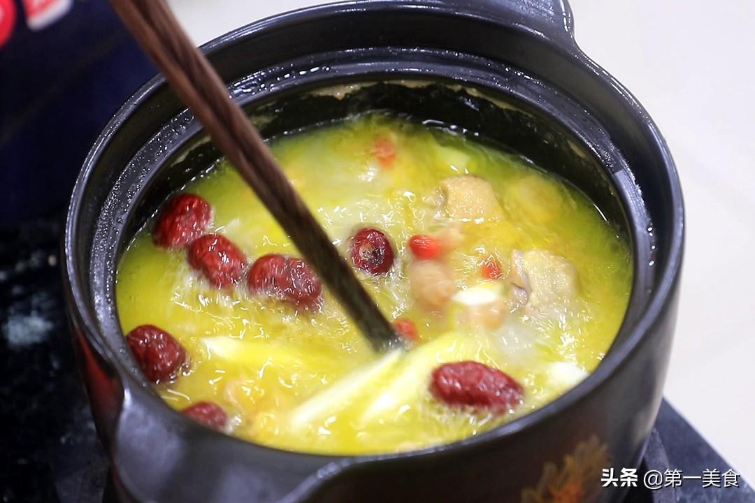 鸡肉冷水焯还是开水焯（炖鸡汤的鸡炒一下炖还是直接炖）-9