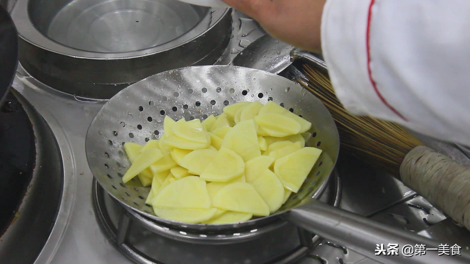 红烧土豆片的家常做法 土豆片怎么做才好吃-7