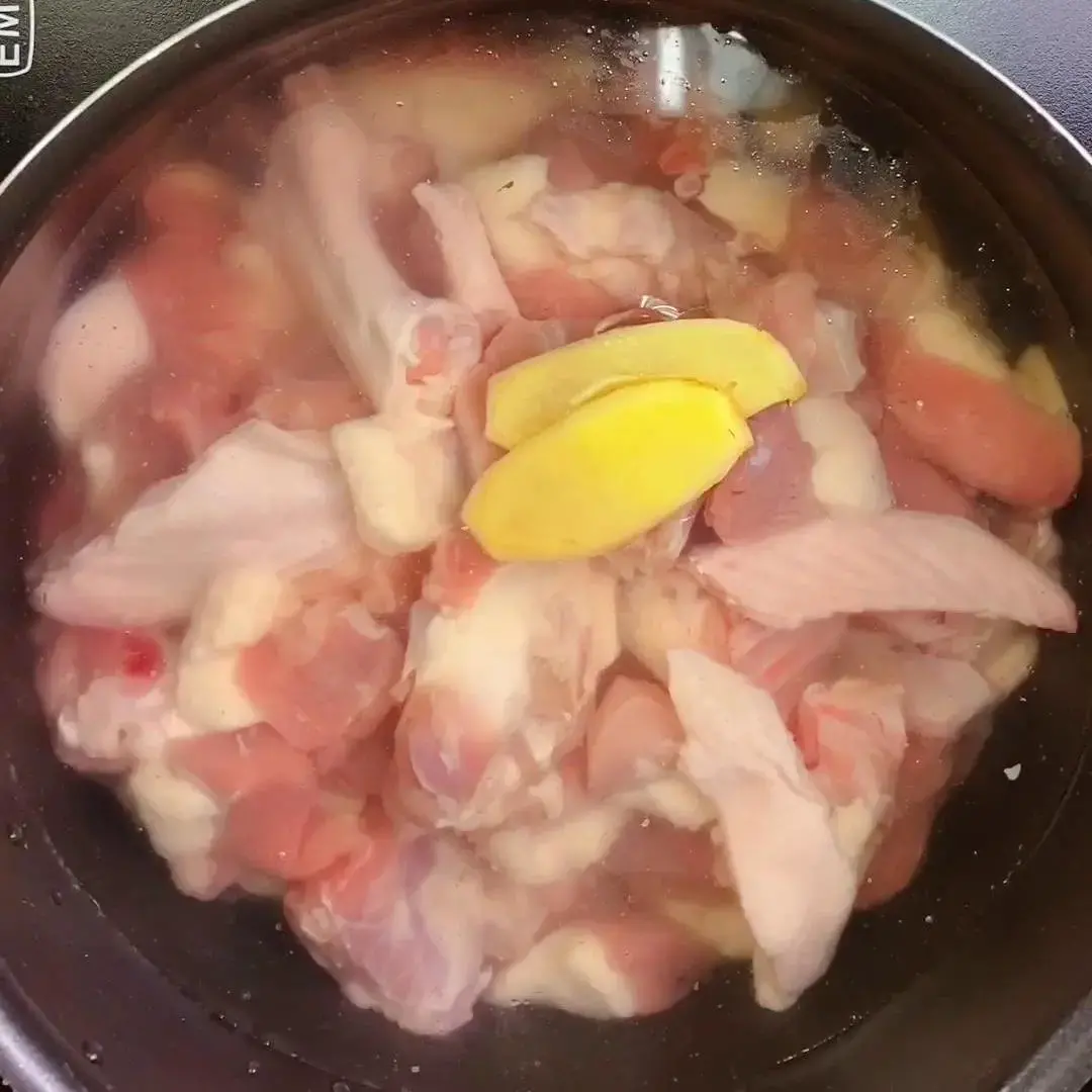 鸭肉与什么搭配煲汤最好（新鲜鸭子怎么炖汤好吃）-2