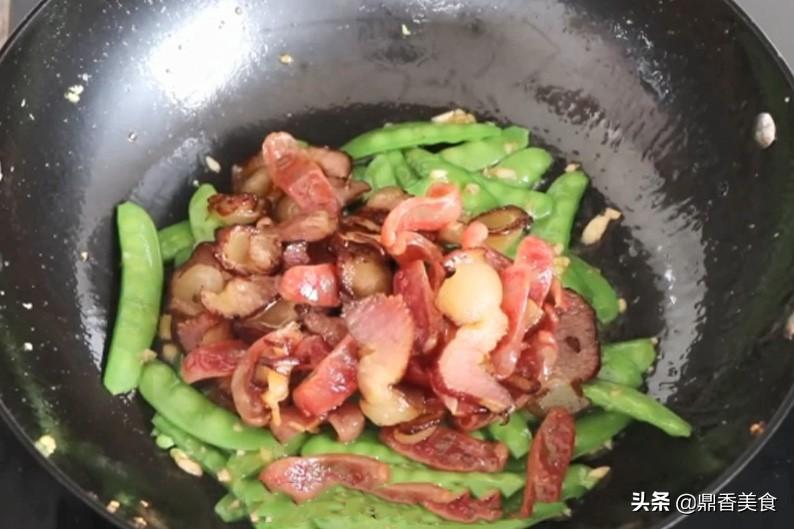 腊肉不焯水可以直接炒吗（荷兰豆炒腊肉的正确方法）-7