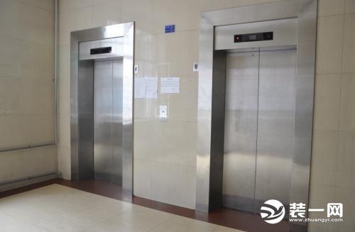 施工电梯门标准尺寸是多少（别墅电梯井尺寸一般是多少）-2