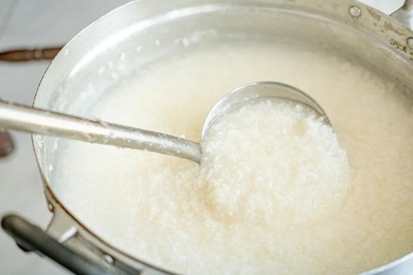 大米粥的做法米和水的比例（白粥水和米的比例是多少）-1