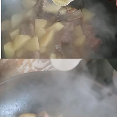 土豆炖排骨汤怎么做好吃又简单（排骨和土豆一起炖可以吗）-9