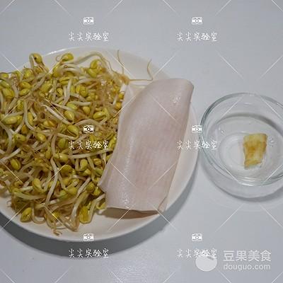 猪皮炒黄豆芽的家常做法教程-2