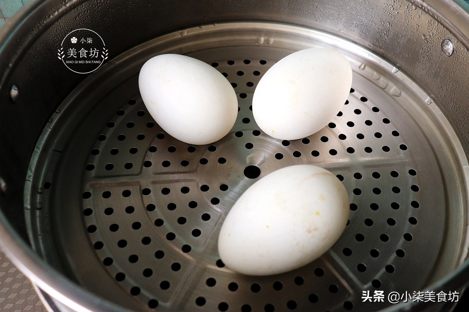 蒜蓉鹅蛋在家怎么做好吃（鹅蛋最佳吃法推荐）-5