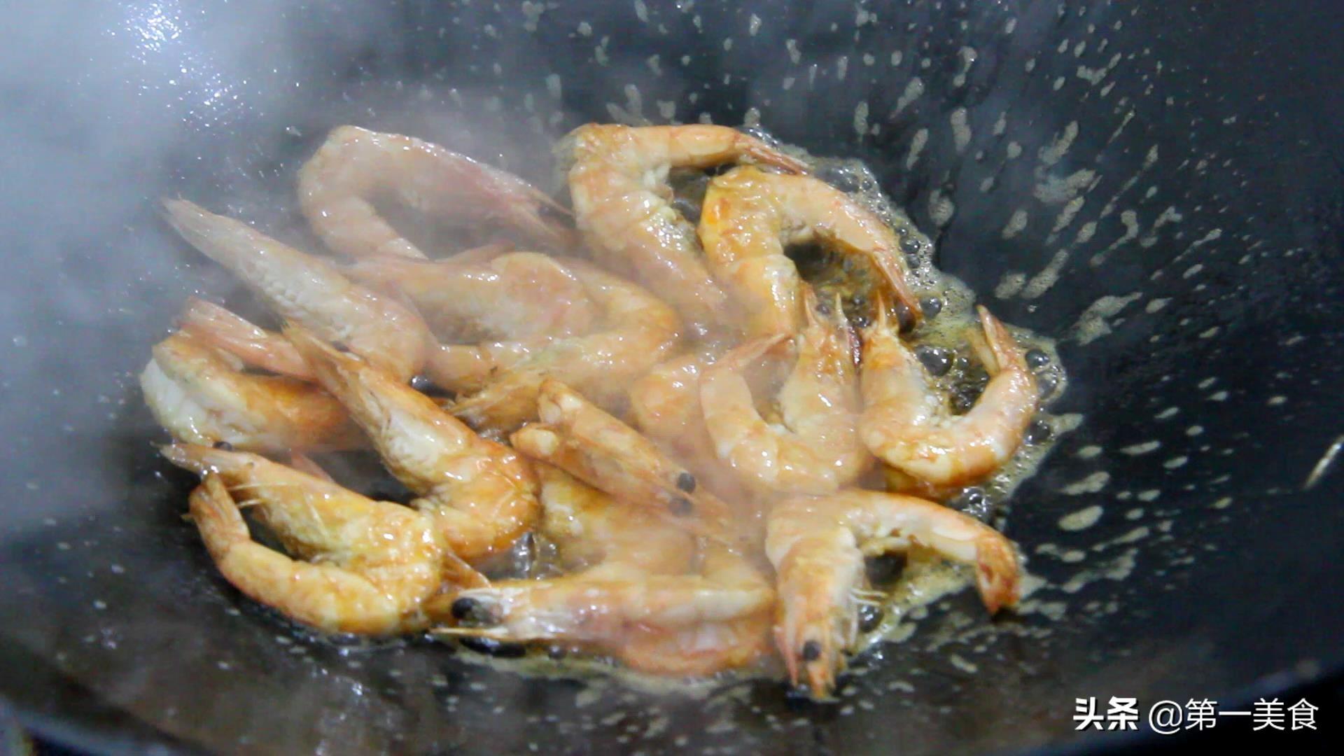 油焖大虾的做法家常窍门（最正宗的油焖大虾）-5