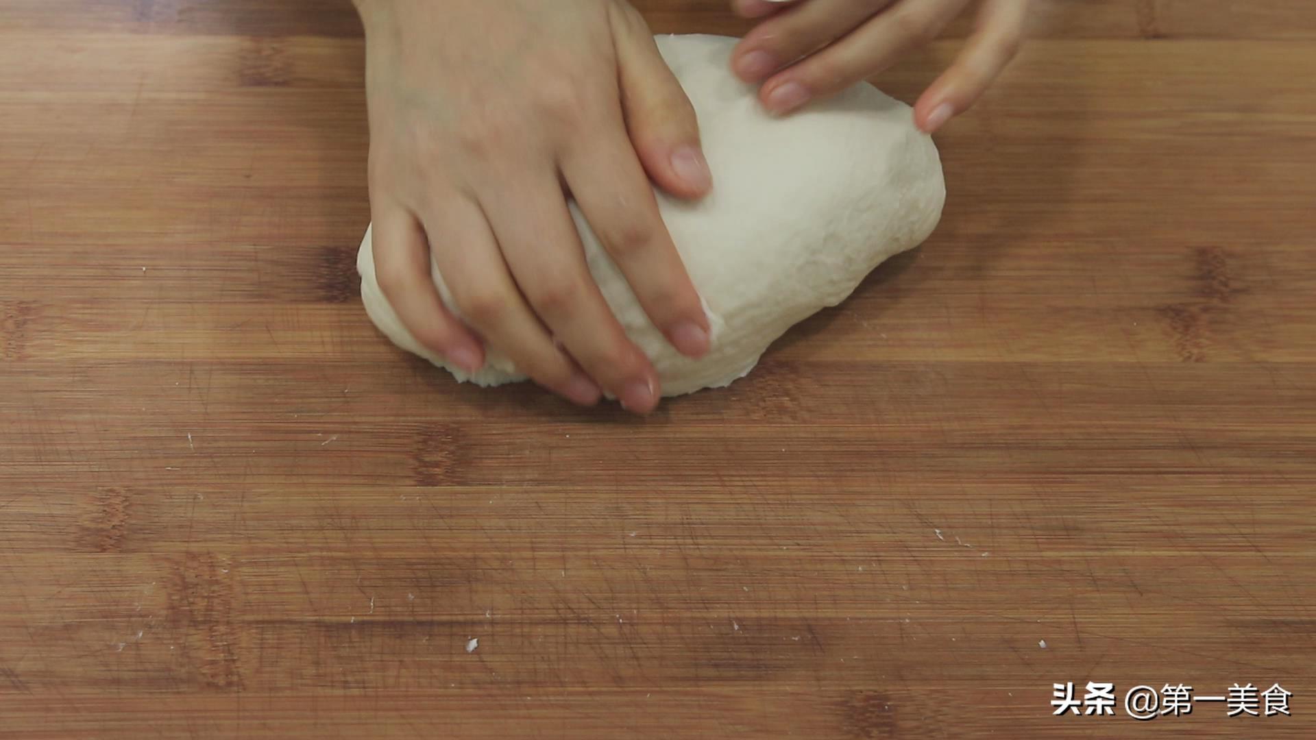 烤箱做面包的家庭做法简单易学（用烤箱做面包教程）-1
