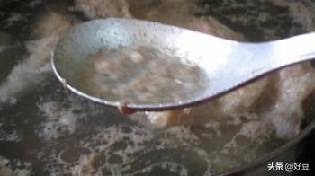 羊肉泡馍的汤的正宗做法 做羊肉泡馍要哪些配料-5