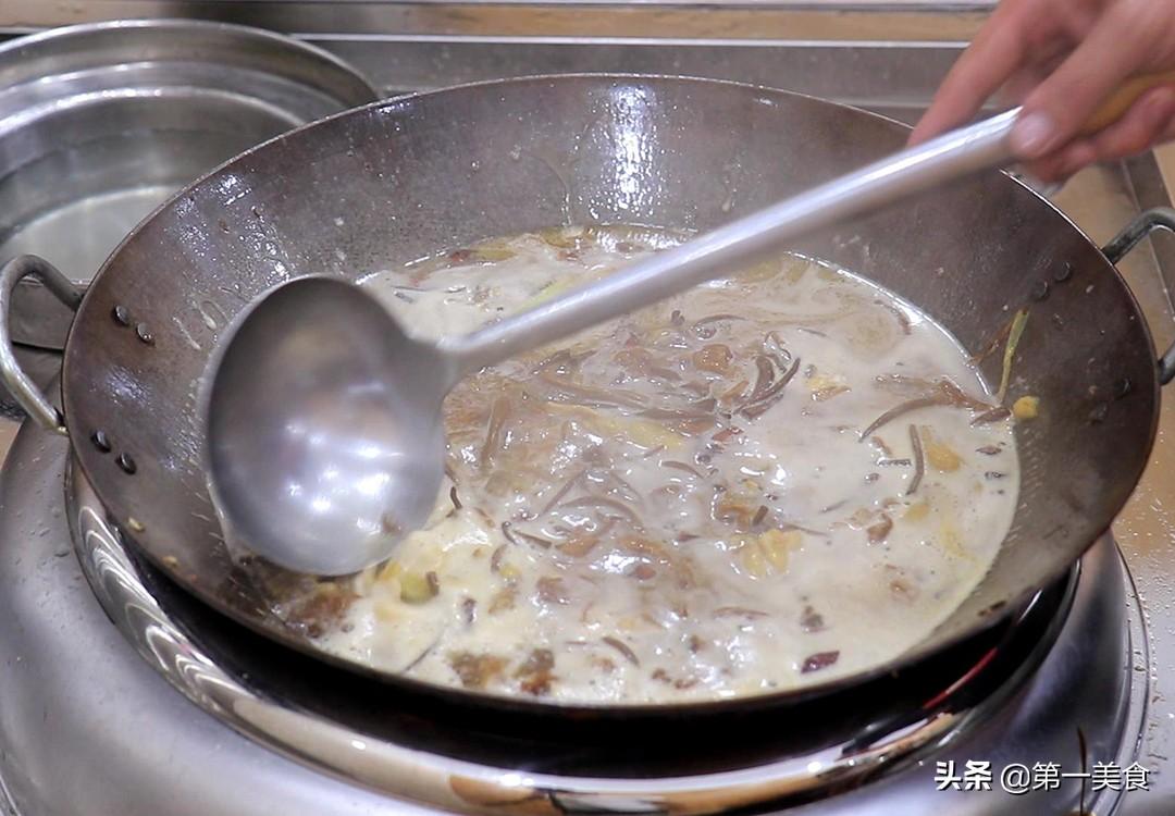 茶树菇炖鸡汤什么时候放茶树菇-8