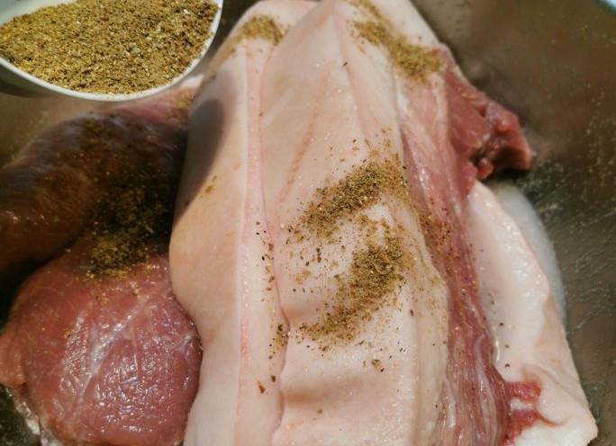最简单腌咸肉的腌制方法，腌腊肉10斤肉放多少盐-8