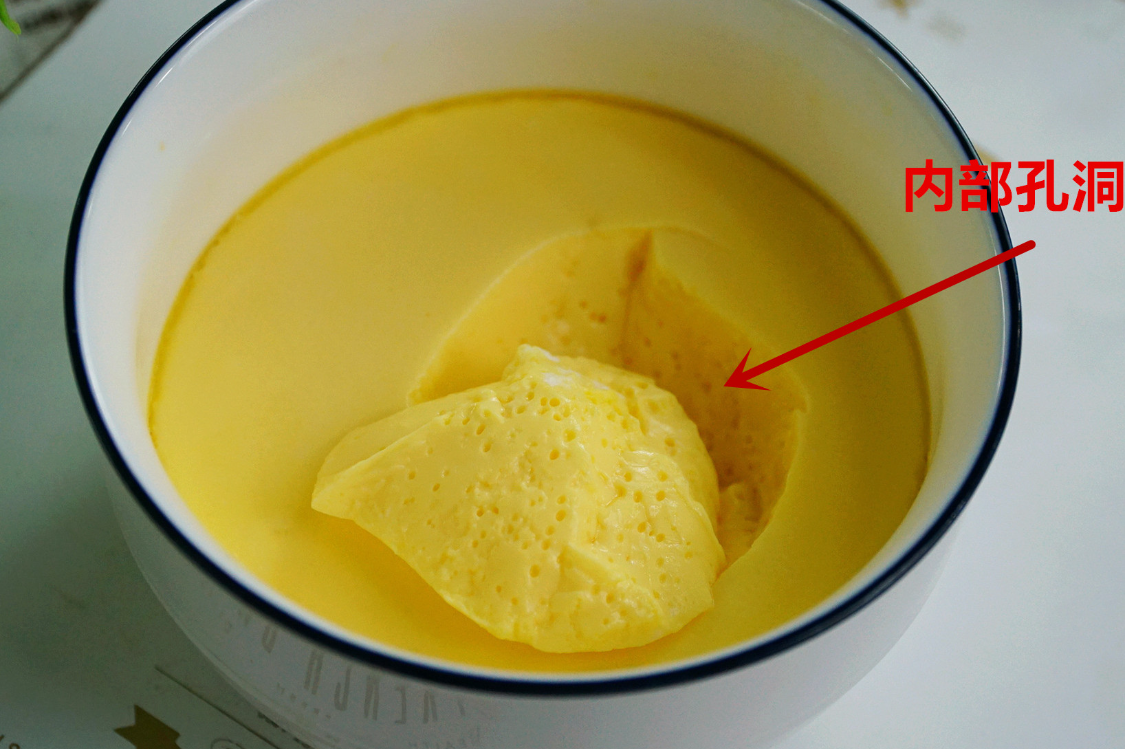 水炖蛋的做法蒸几分钟，鸡蛋羹蒸多少水最好吃-2