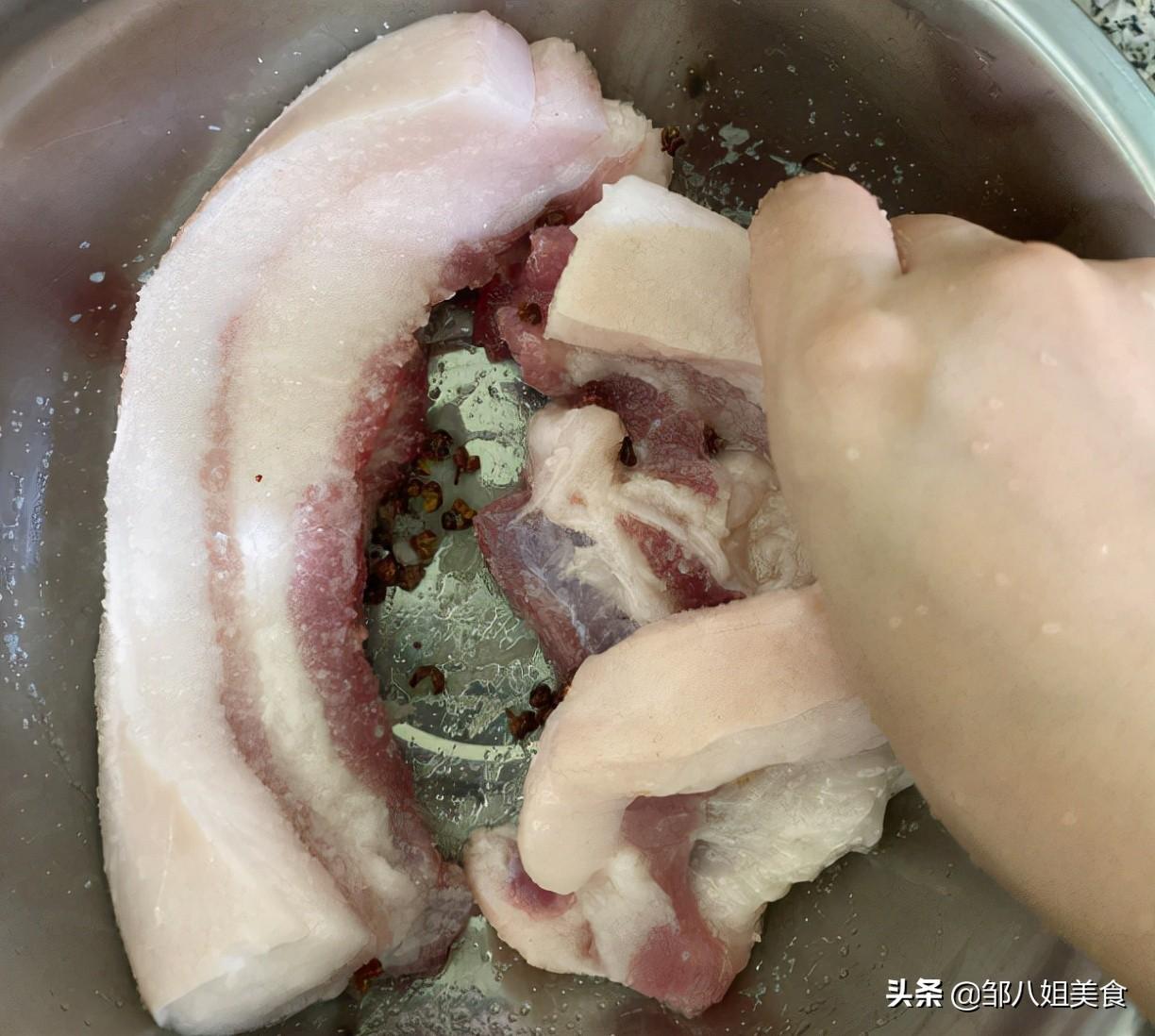 夏天腌肉怎么做不会臭（怎样腌制肉不会坏）-6