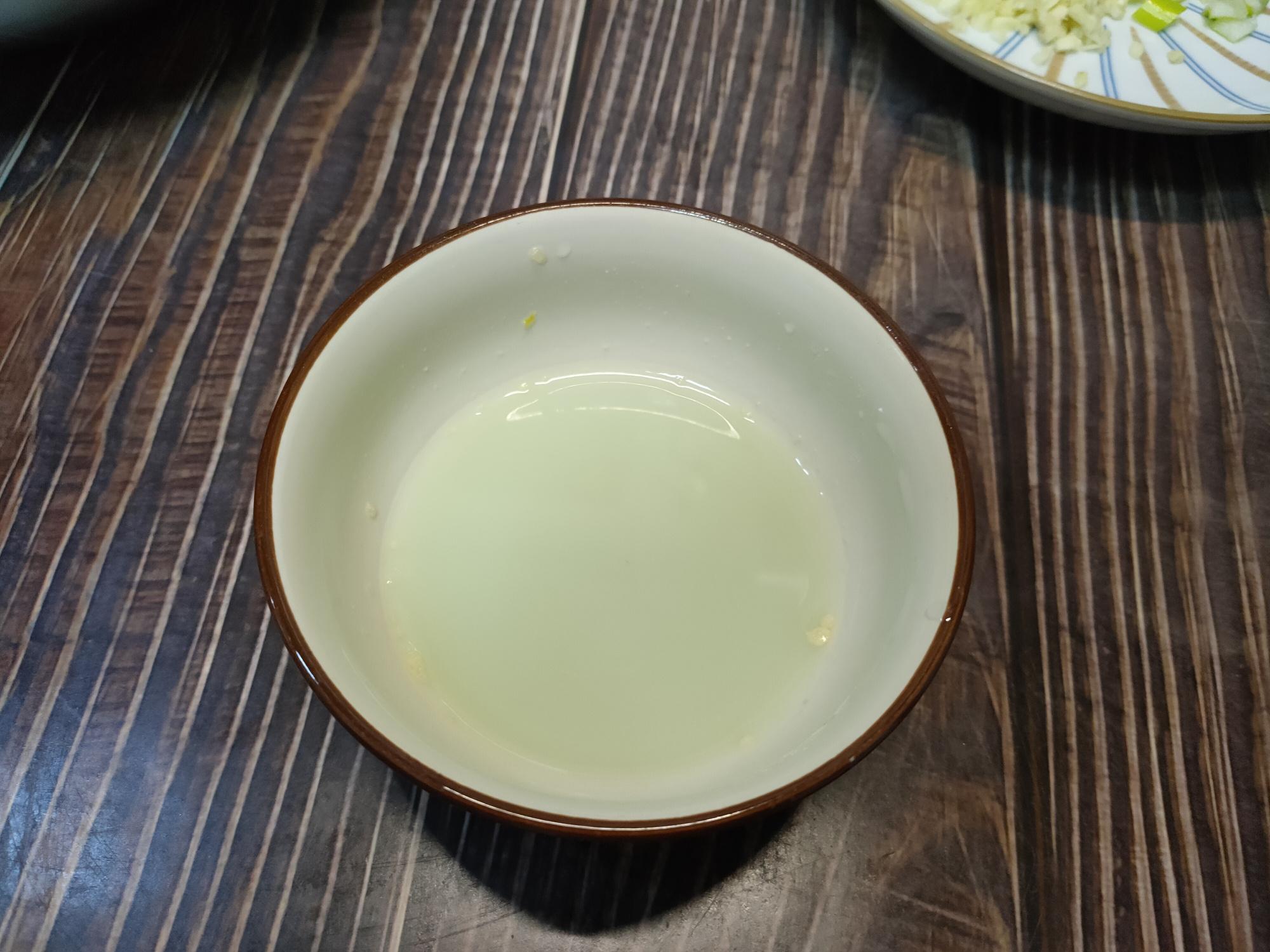 蒜蓉油麦菜先放蒜还是后放蒜，蒜蓉麻酱炒油麦菜的做法-6