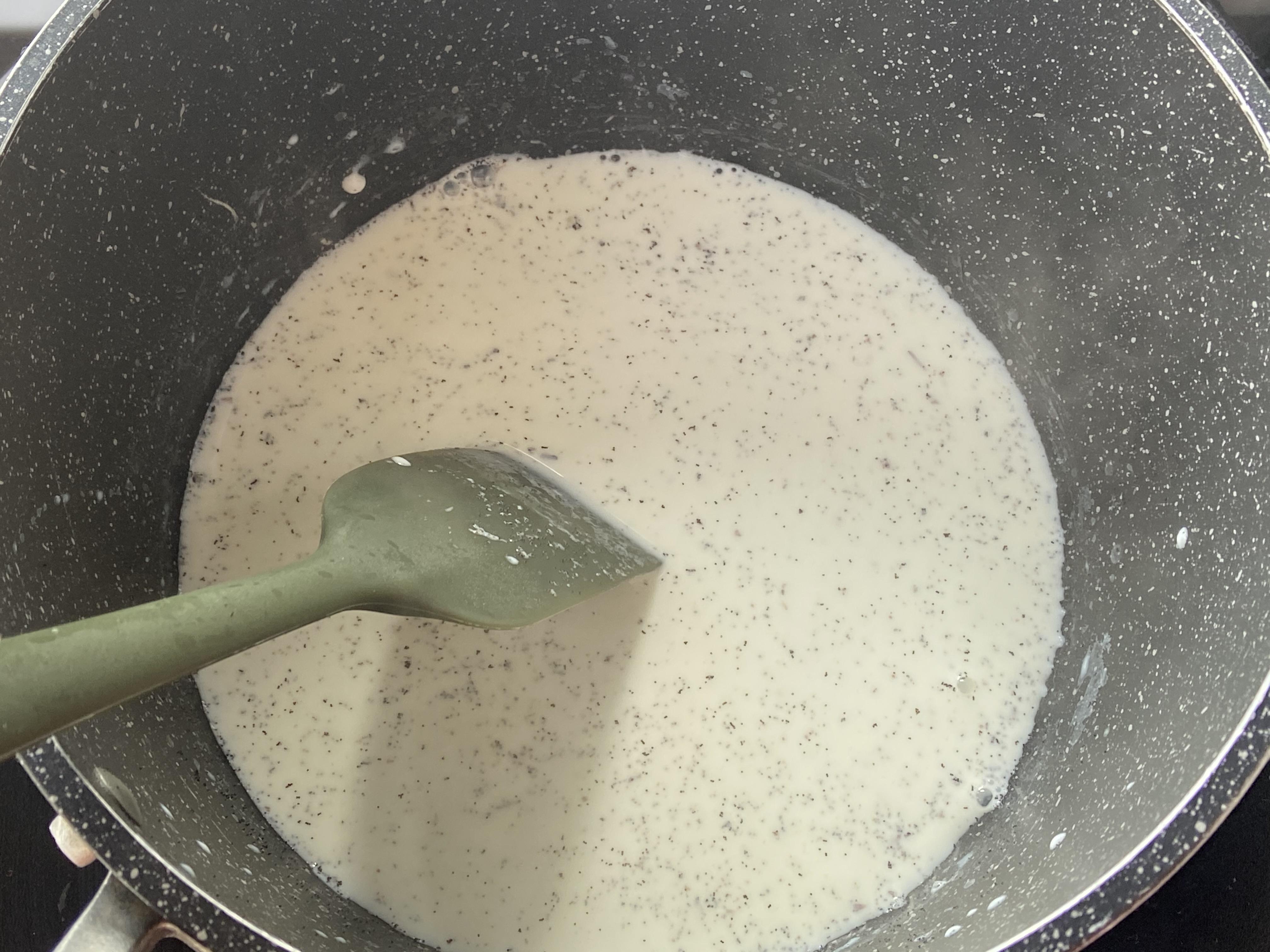 香草冰淇淋的做法和配方_用纯牛奶做雪糕最简单的方法-5