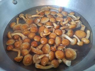 滑子蘑菇的做法大全集（滑子蘑菇用焯水吗）-4