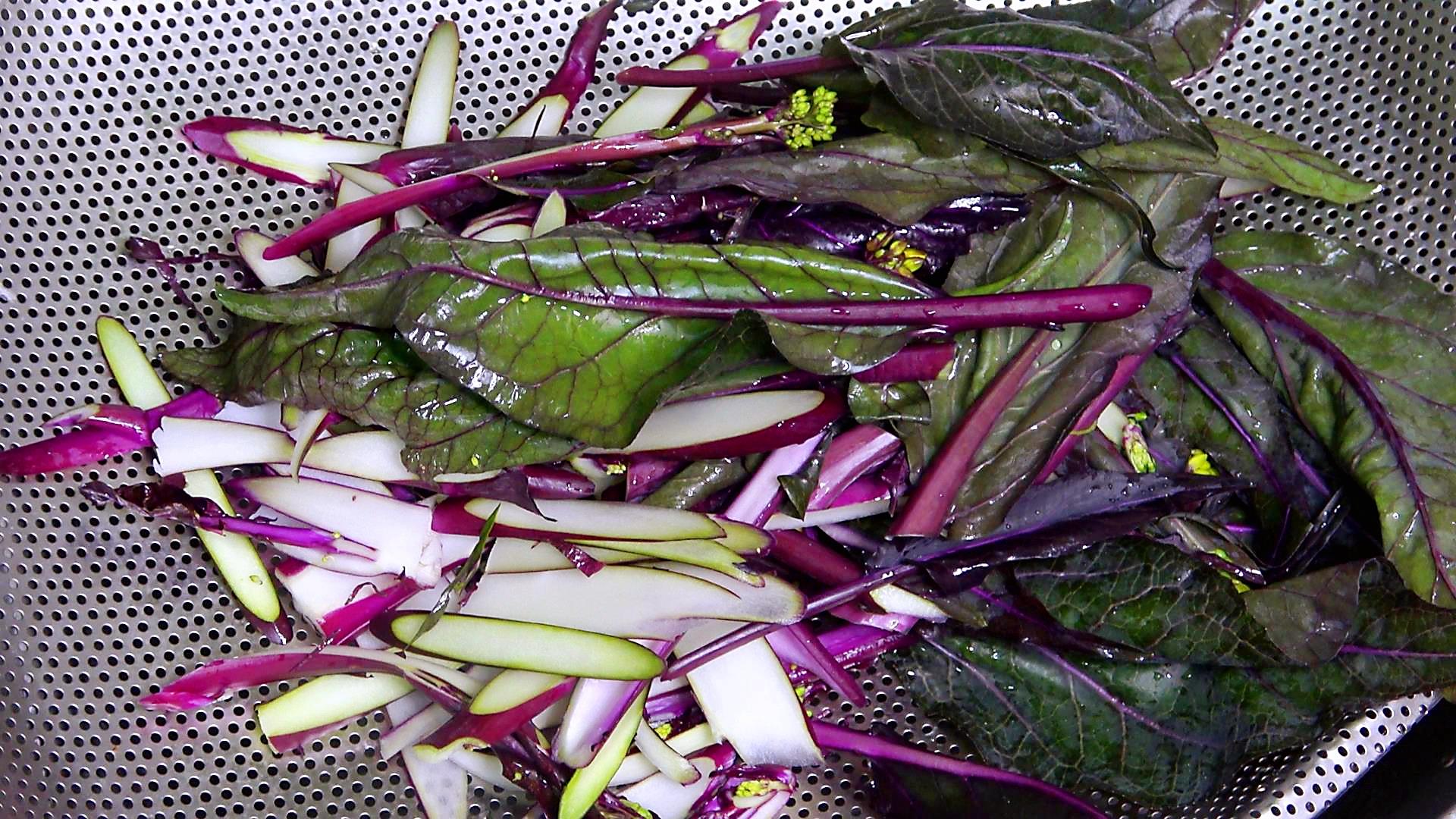 红菜苔的做法大全家常菜 菜苔炒腊肉的做法窍门-4