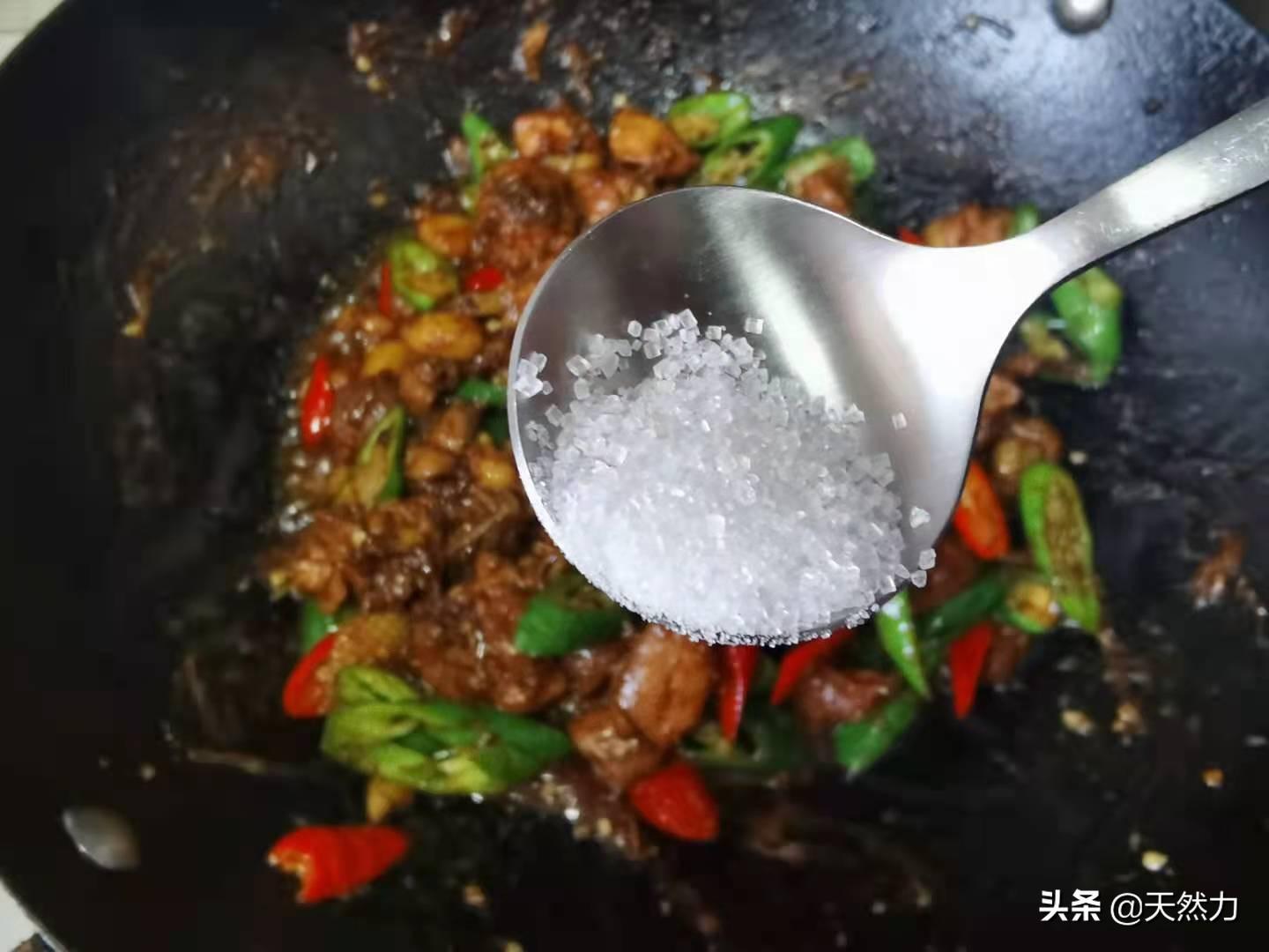 炒鸡怎么炒好吃又简单-25