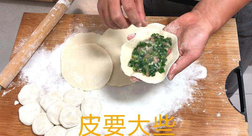 鲅鱼肉饺子馅做法，鲅鱼馅配什么菜包水饺？-11