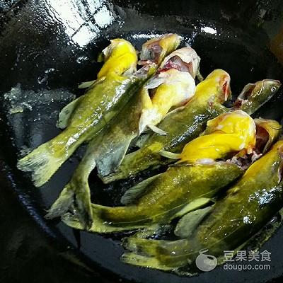 红烧黄骨鱼的家常做法（红烧黄骨鱼怎么做好吃又简单）-3