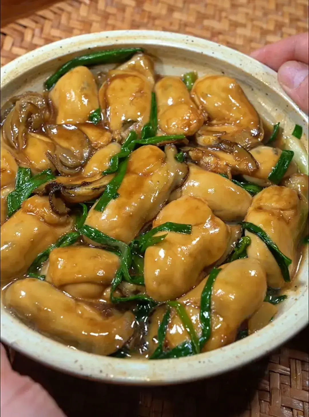 葱姜炒生蚝的做法（如何做姜葱炒生蚝）-9