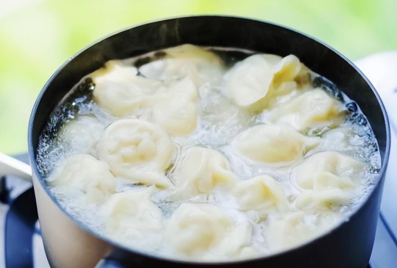 水饺怎么煮冷水还是热水，饺子的正确煮法-1