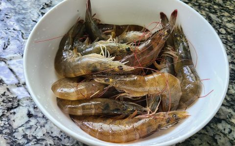 大虾怎么做又简单又好吃?家常做大虾怎么做？
