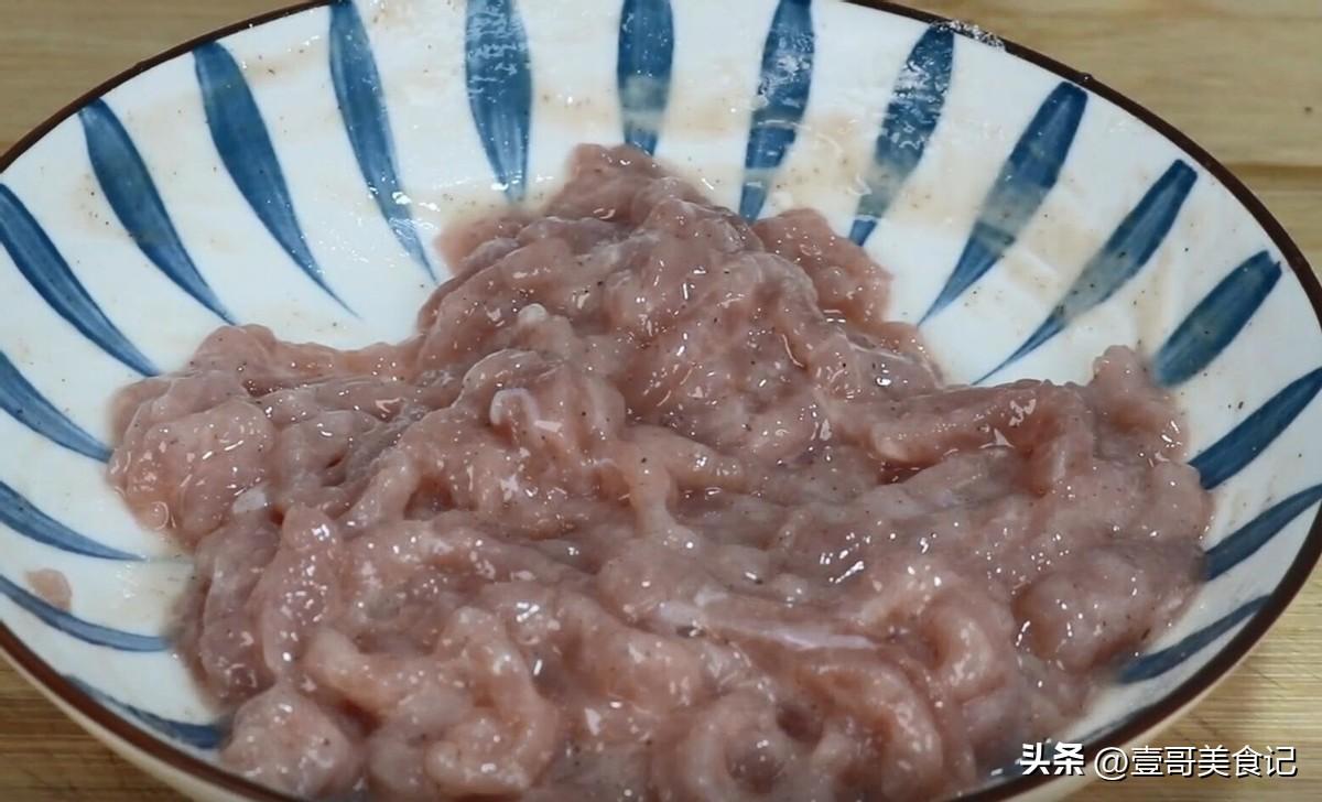 芹菜炒肉怎么炒好吃又简单？-5