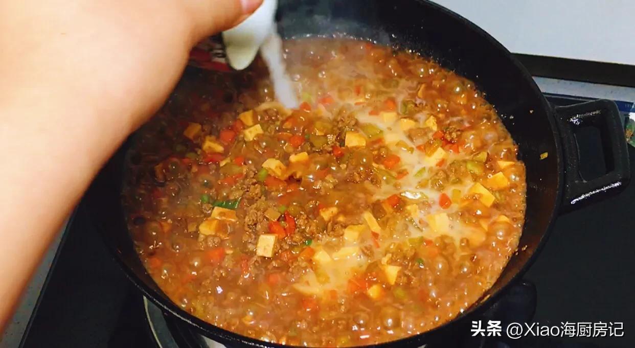 肉丁炸酱面的家常做法（炸酱面肉末怎么做好吃）-14