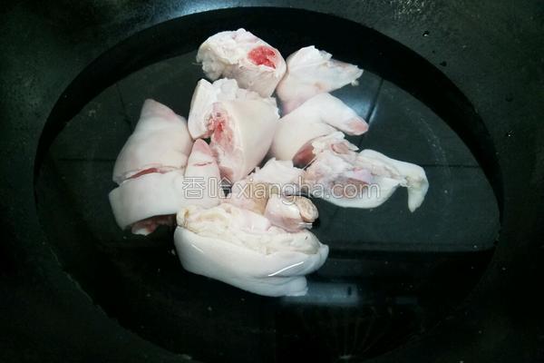 黄豆海带炖猪蹄的做法（猪脚可以和海带黄豆一起炖吗）-6